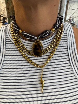 Permanent jewelry welded bracelets and anklets in Bryant Arkansas, boutiques in bryant ar, permanent jewelry, custom trucker hats