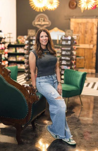 Down South Hat Co storefront in Russellton Arkansas custom hat shop, boutiques in bryant ar, permanent jewelry, custom trucker hats